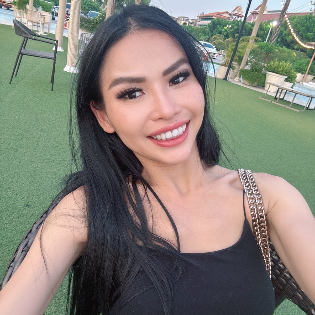 Coco_premier's tweet photo. Back from vacay soon xx https://t.co/L9k3jeLW86