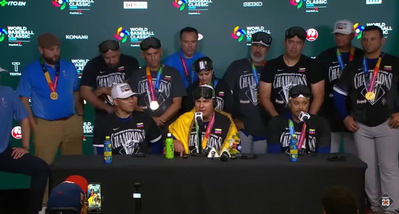 Qué alegría ver ahí a <a href="/F_Cartaya/">Francisco Cartaya</a> . Puedo decir que es amigo y que me enseñó mucho del mundo del scouting. Se lo mucho que ha trabajado por este éxito de Venezuela. Qué grande Joe. Un abrazo fuerte.