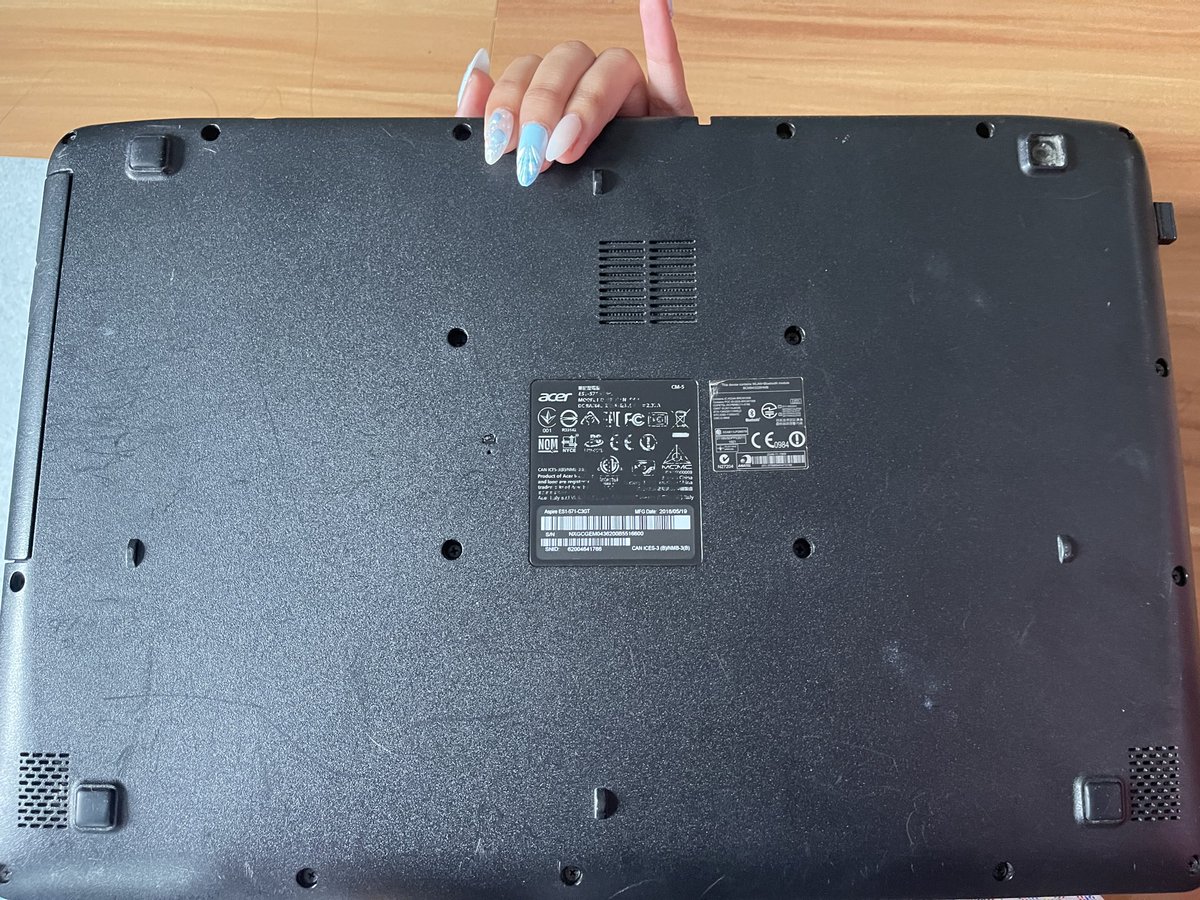 wonuniquee's tweet photo. FS LFB : 5.5k

ACER ASPIRE LAPTOP 

rfs: hindi na ginagamit, bumili na ng bago

inclusions: laptop charger, bag

- bought in Qatar for 1,884 riyals (30k pesos)

- condition 7/10

- used for research purposes

- working po lahat, no issues encountered 

📍Can meet at PAMPANGA https://t.co/4F7sJTEoOz