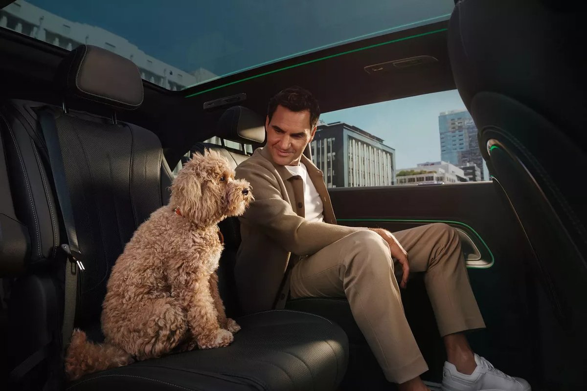 norinchi_df's tweet photo. Lovely picture😊 @rogerfederer and Willow 💕
#MercedesBenz https://t.co/37iTx7g8C8