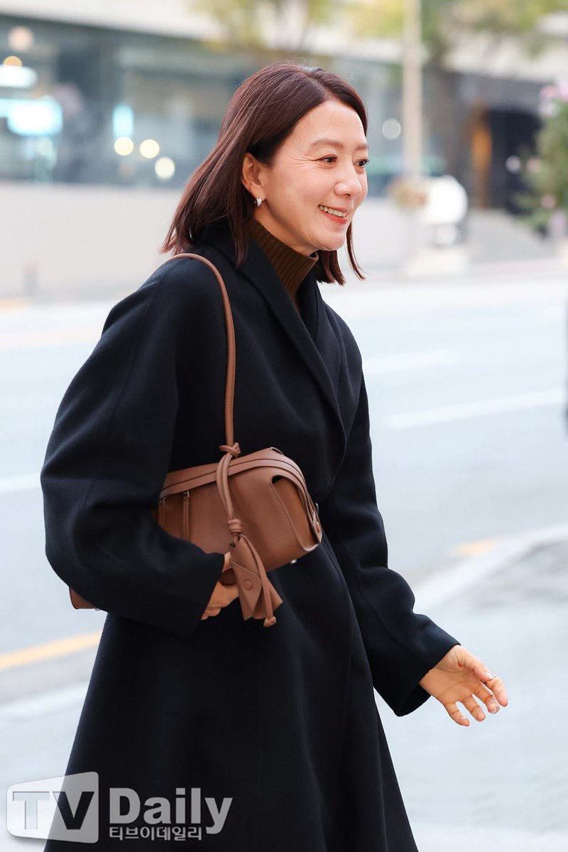 김희애 Kim Hee-Ae’s Gallery tweet media