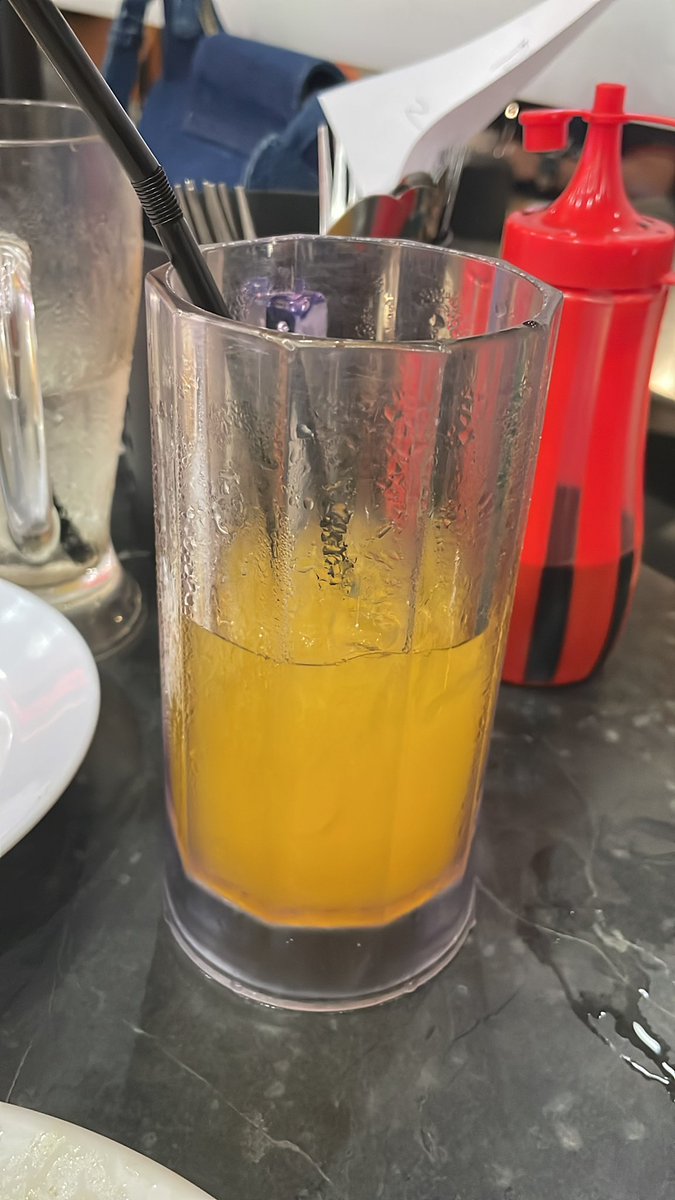 Sedap sungguh es jeruk rupanya 😋