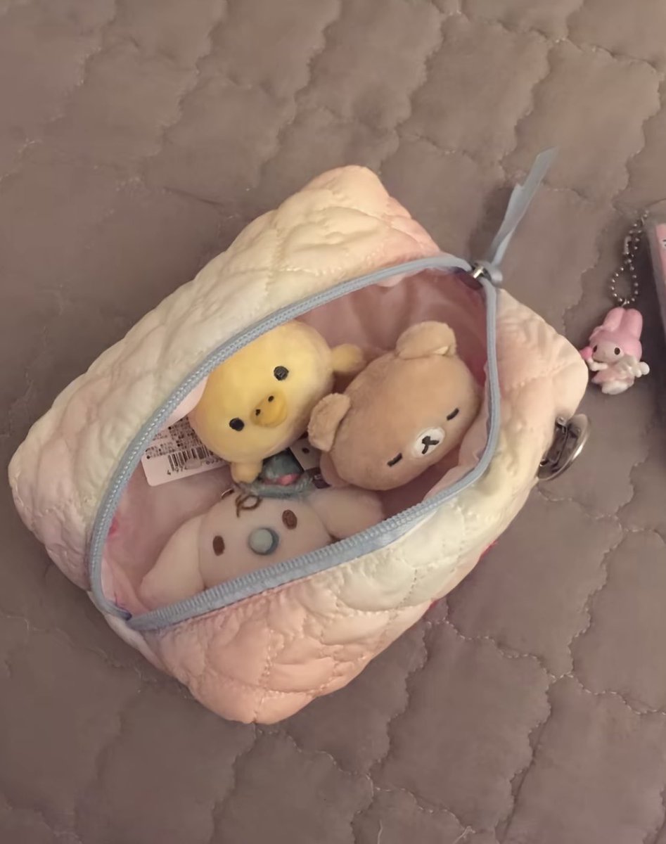 아자고 tweet media