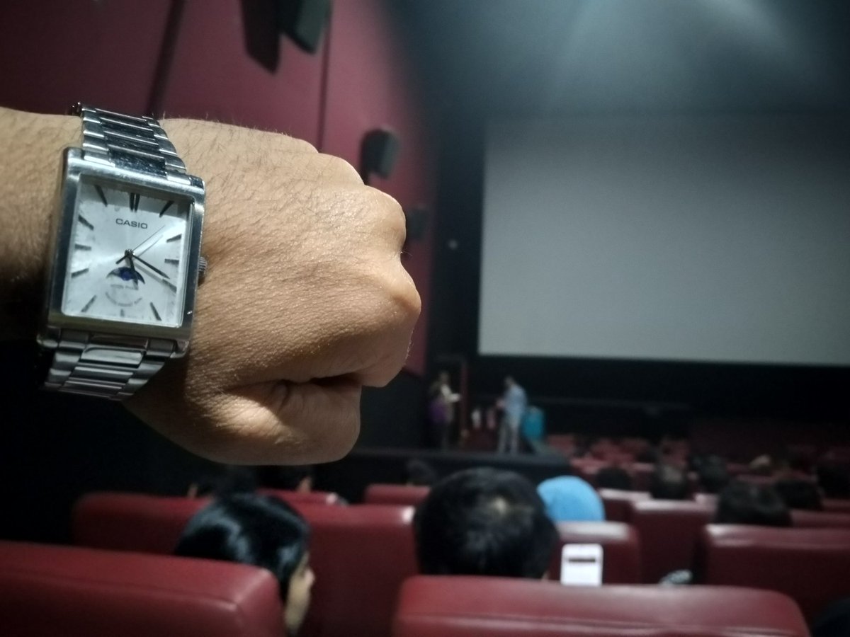 ashishpadiya's tweet photo. @PicturesPVR @INOXMovies @PicturesPVR @PhoenixMCtyPune 4.45 pm show of #dhurandhar2 not started even at 5.30 pm. No information no news no compensation. @getmyrefundin can you please help https://t.co/qflB3tei7r