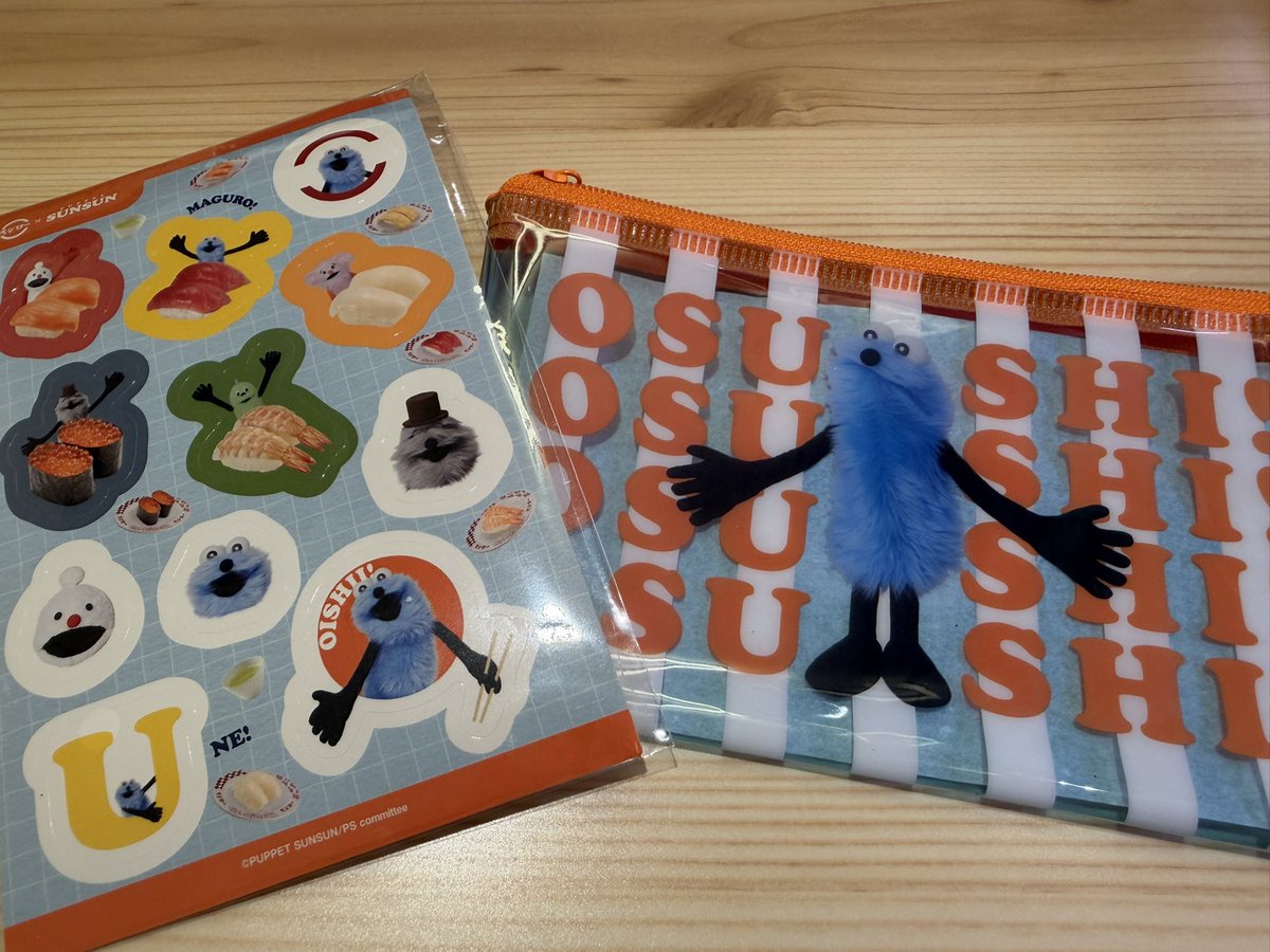 kkepn12's tweet photo. 【交換】
パペットスンスン スシロー
コラボ ピック クリアポーチ&amp;シール

（譲）
ポーチ→ブルー
ピック→FUWAA!  /  NDABA

（求）
ポーチ→イエロー
ピック→TABEYO-!  /  E-NE!

郵送での交換希望です。

検索からでもお気軽に
お声掛けください！

よろしくお願いいたします🙇‍♀️ https://t.co/J5070sIzPZ