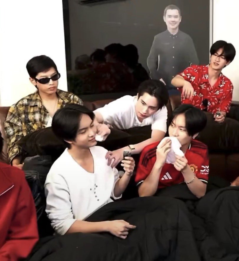 PATc1Percentx's tweet photo. ยังไงคับเฮีย 🤭 https://t.co/CTiInEktei