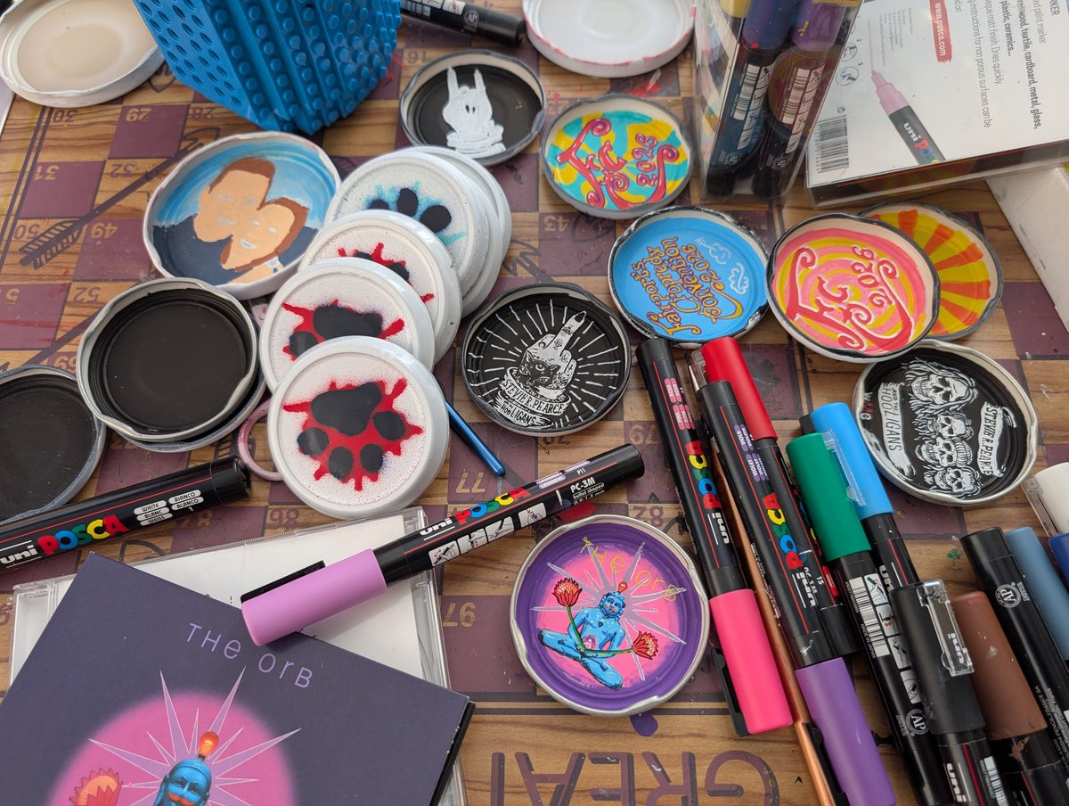 EmTeeLids tweet media