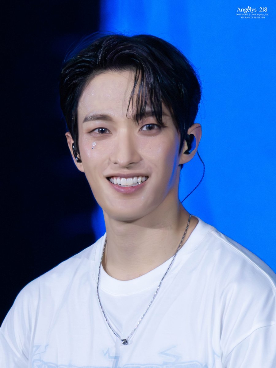 𝐀𝐧𝐠𝐞́𝐥𝐲𝐬_𝟐𝟏𝟖 tweet media