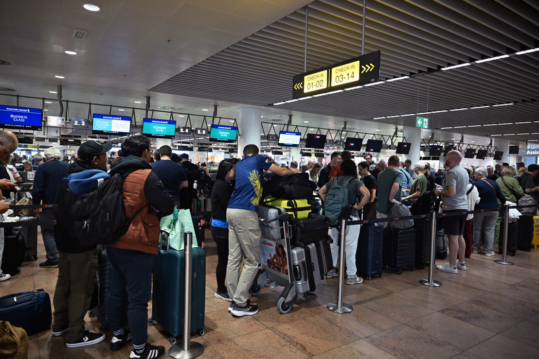 indexhu's tweet image. Lépett az Európai Unió, még nagyobb káosz jöhet a reptereken.

index.hu/kulfold/2026/0…

Fotó: Dursun Aydemir / Anadolu / Getty Images

#EuropeanUnion #airport #enter #change #indexhu