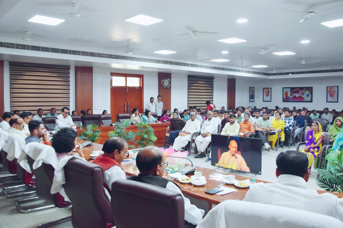 DM LAKHIMPUR KHERI tweet media