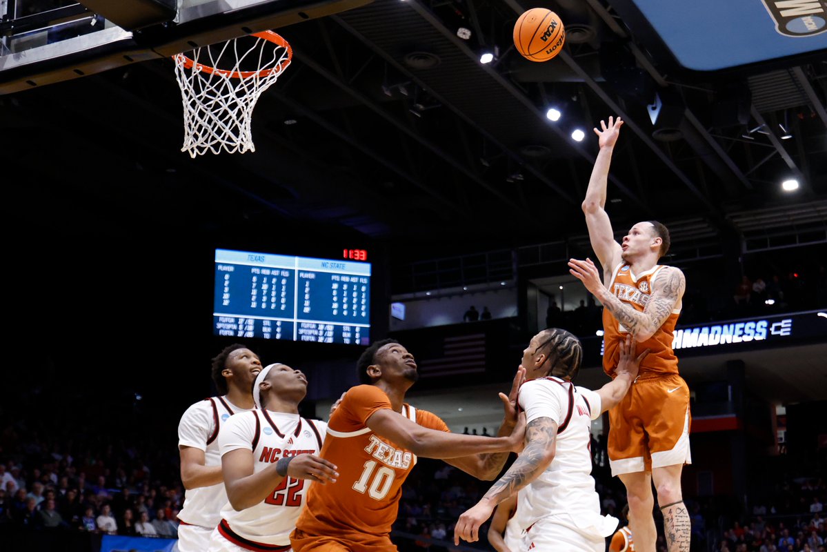 Eric C. Henry tweet media