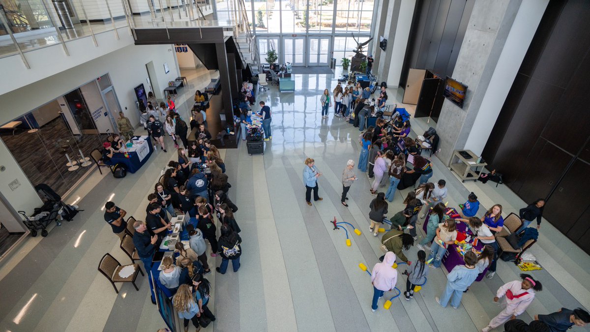 ERAU_Daytona's tweet image. Thank you to everyone who joined us for Introduce a Girl to Engineering Day during Engineers Week! 👩‍💻⚙️

This event inspires young students to explore engineering through interactive activities and real-world problem-solving.

#GoERAU #EngineersWeek #STEM