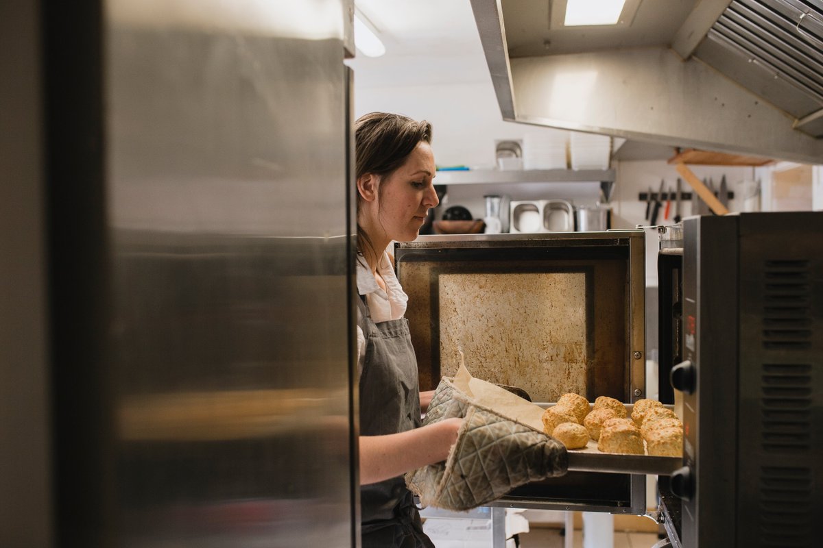 MoneyHelper tweet media