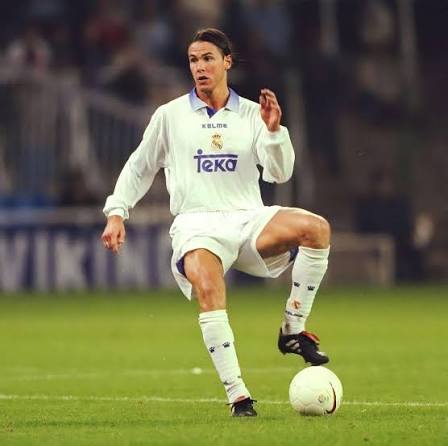 Milo_Ziny tweet media