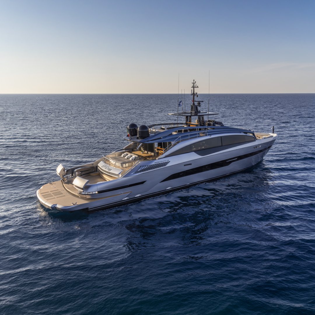 Pershing Yacht tweet media