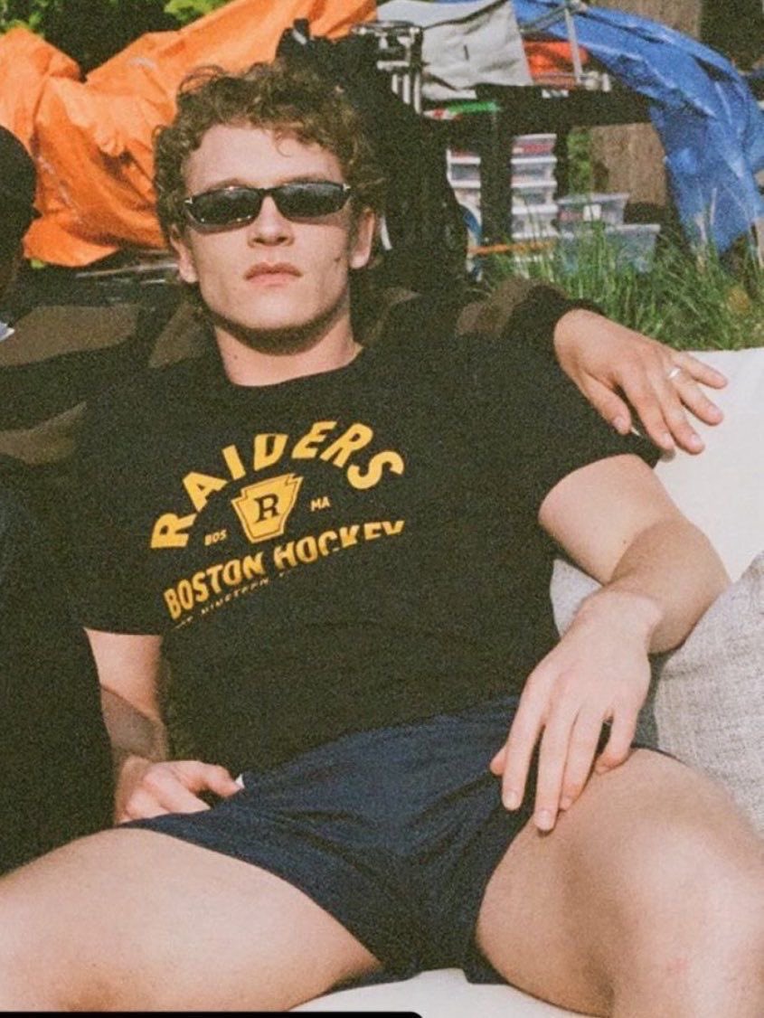 daily connor storrie (@dailyxconnor) on Twitter photo 