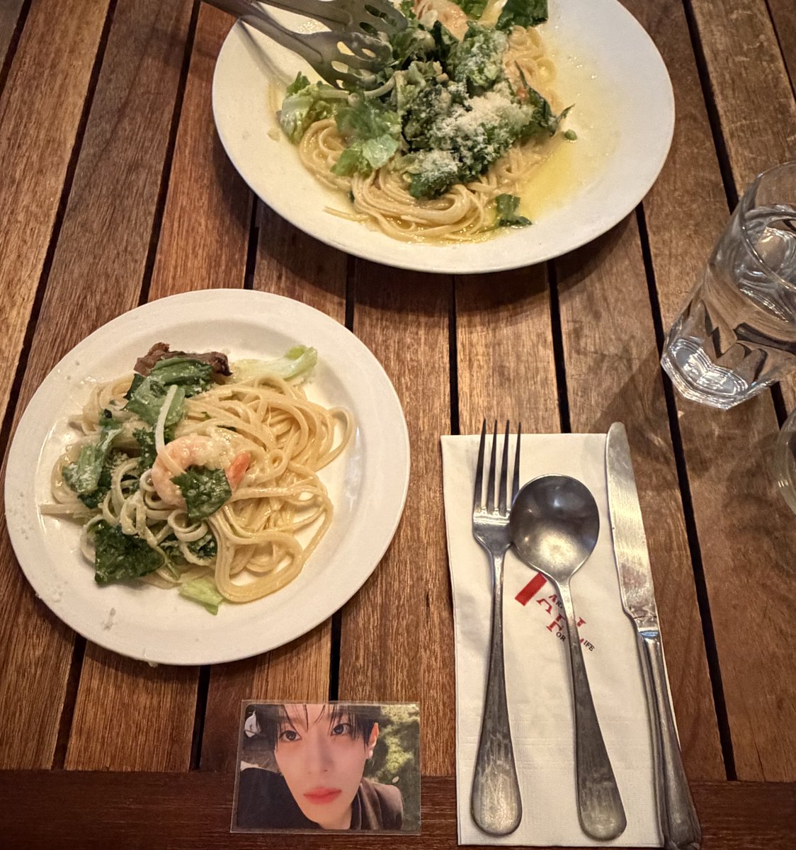 sebone_ja's tweet photo. 📍아트포라이프

カンミンやサンウォンくんがよく訪れているカフェに行ってきました~~~
カンミンと同じものを注文したんだけど全部美味しかった！🍝
オーナーさんが本当に親切でした🥹
「カンミンはテトナム、サンウォンはエゲンナム」って言ってたㅋㅋ （分かる） https://t.co/cO57RO8YcL