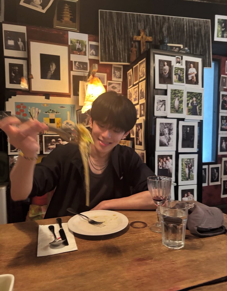 sebone_ja's tweet photo. 📍아트포라이프

カンミンやサンウォンくんがよく訪れているカフェに行ってきました~~~
カンミンと同じものを注文したんだけど全部美味しかった！🍝
オーナーさんが本当に親切でした🥹
「カンミンはテトナム、サンウォンはエゲンナム」って言ってたㅋㅋ （分かる） https://t.co/cO57RO8YcL