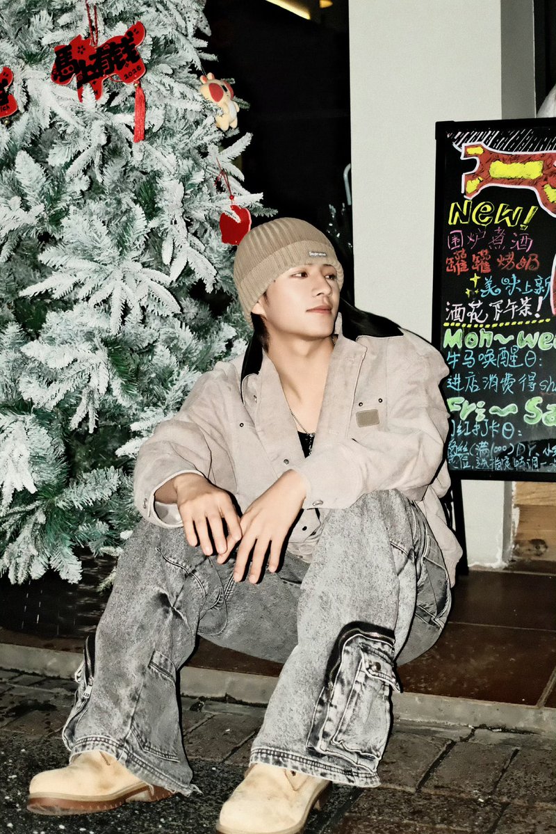 LE’V SUNFLOWERVILLE (ꜱʟᴏᴡ) tweet media