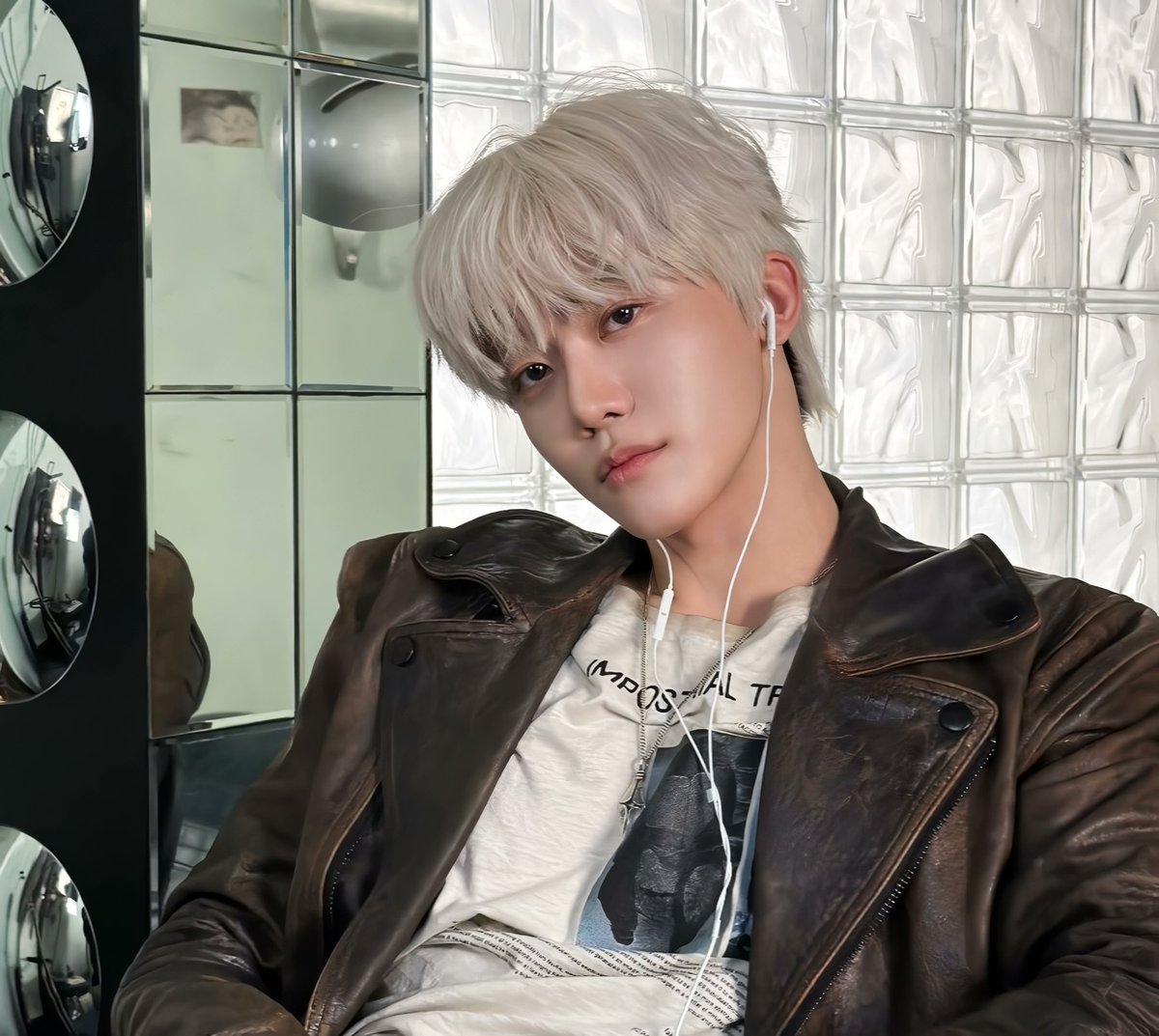 VIVY SLR 👩🏻‍🎨 tweet media