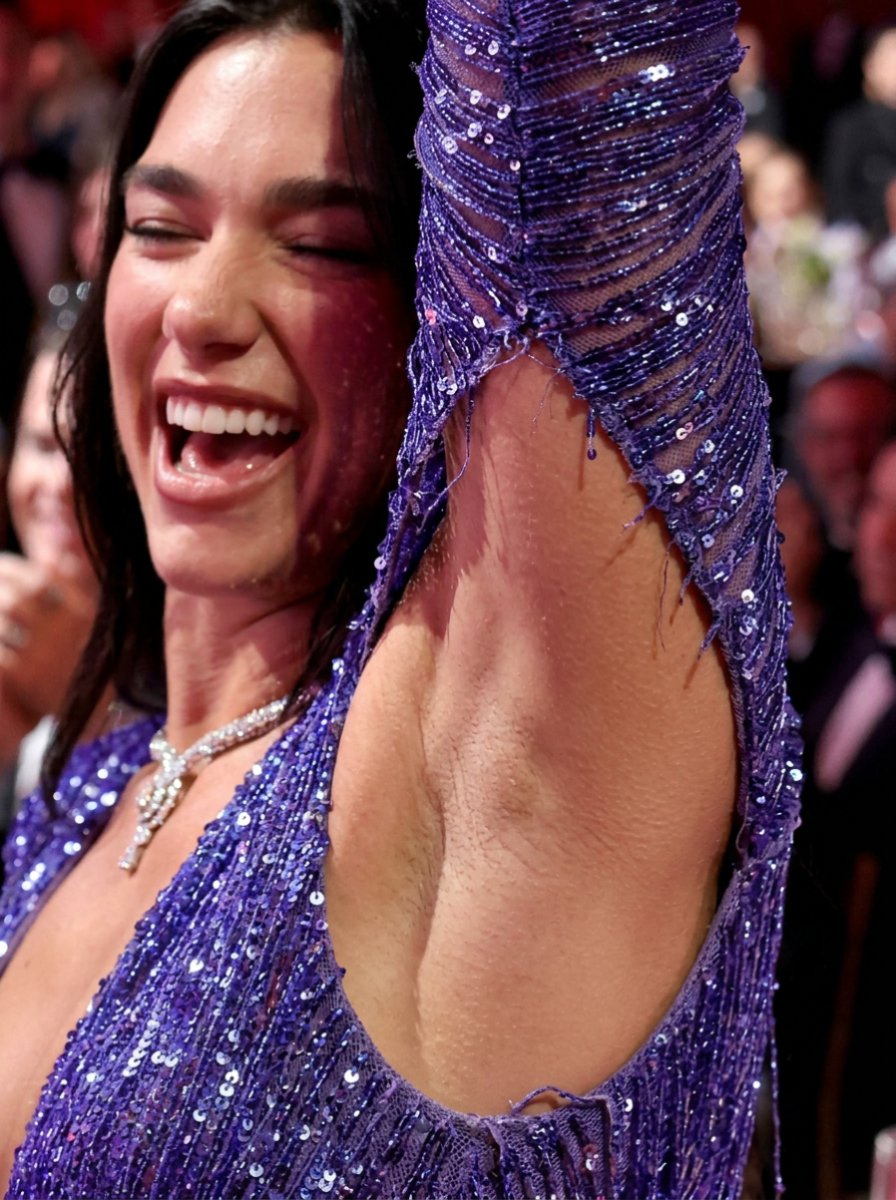 Celebrities tweet media