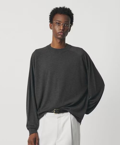 UNITED ARROWSが25AWから展開する『OWNESS（オゥネス）』のカシミヤニットが良さそう

梳毛カシミヤ100%で3万円アンダーはcash&amp;barbaに匹敵するコスパの良さですし、こういうカシミヤニットを超リッチなロンT的に着てたらカッコいいですよね