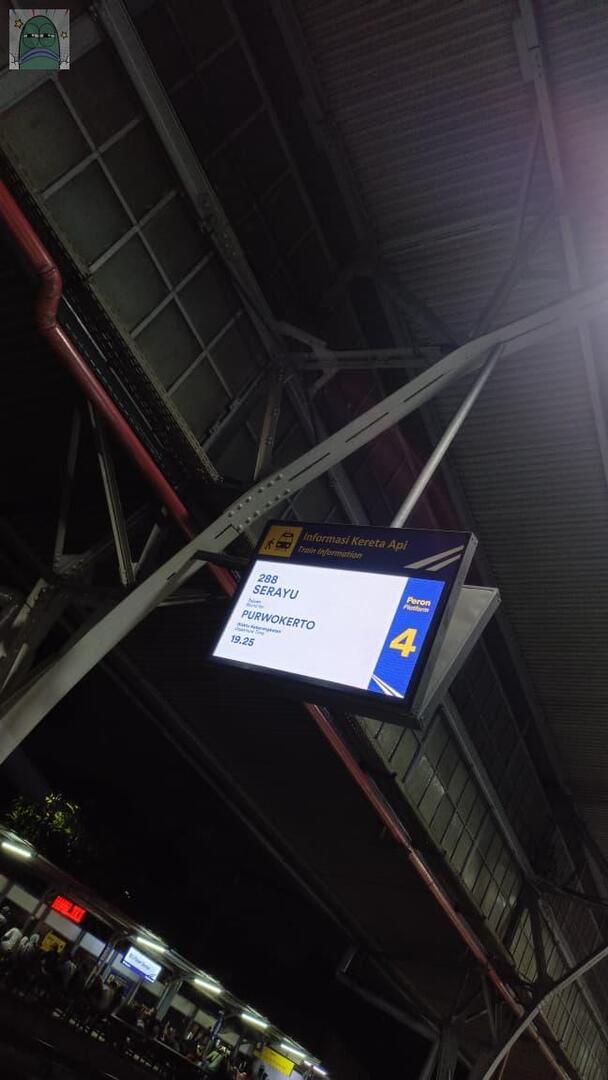 Tanyarlfes tweet media