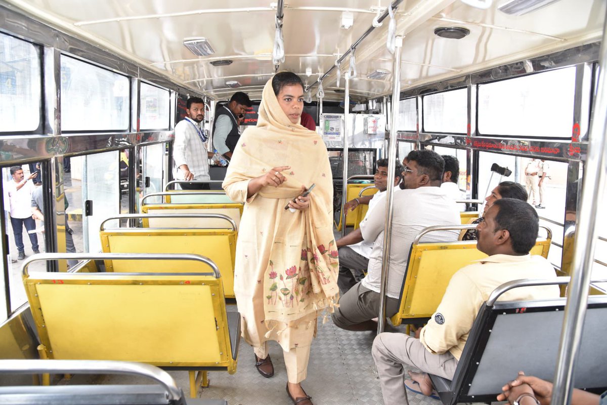 Guntur Collector tweet media