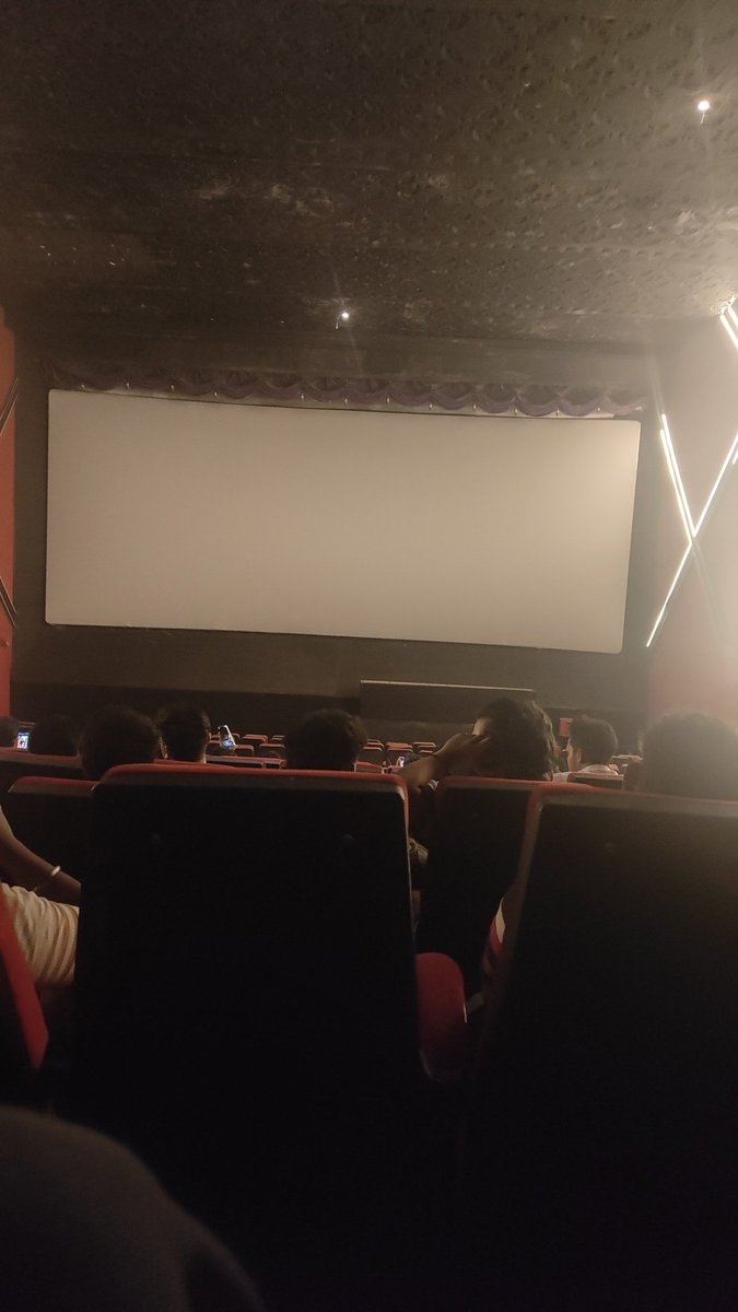 prasim_swaroop's tweet photo. @hajarkagalwa 1 hour delayed https://t.co/kjabR4S1RN