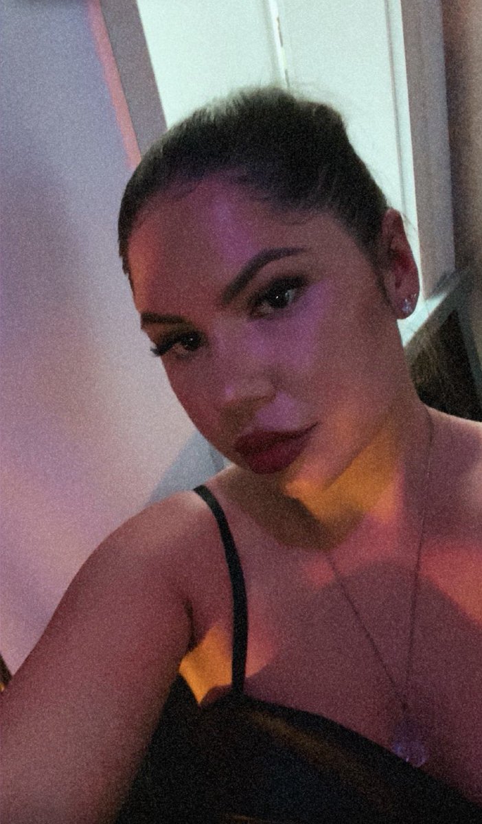 Amora Colory tweet media