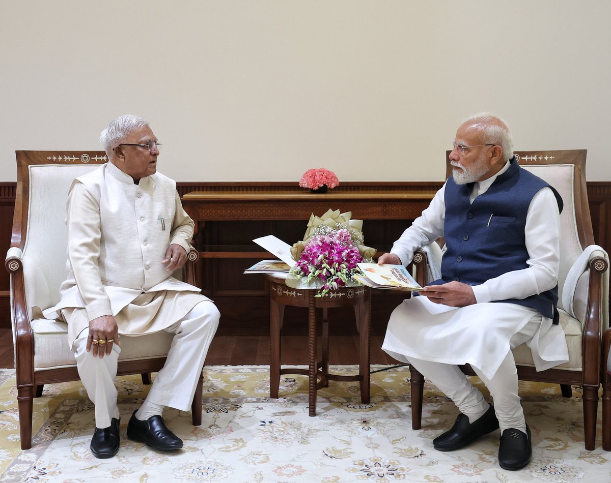 PMO India tweet media