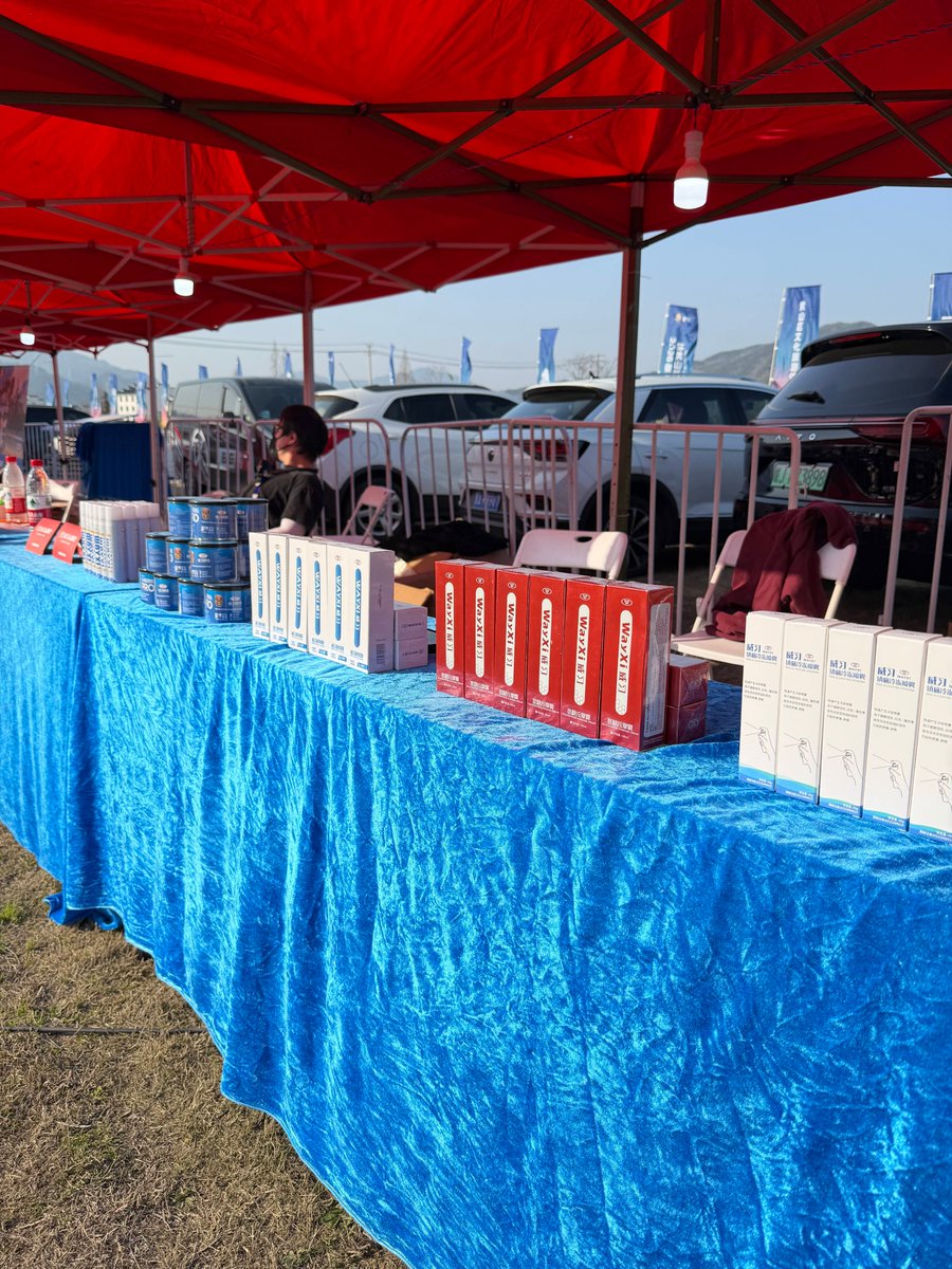 david baines tweet media