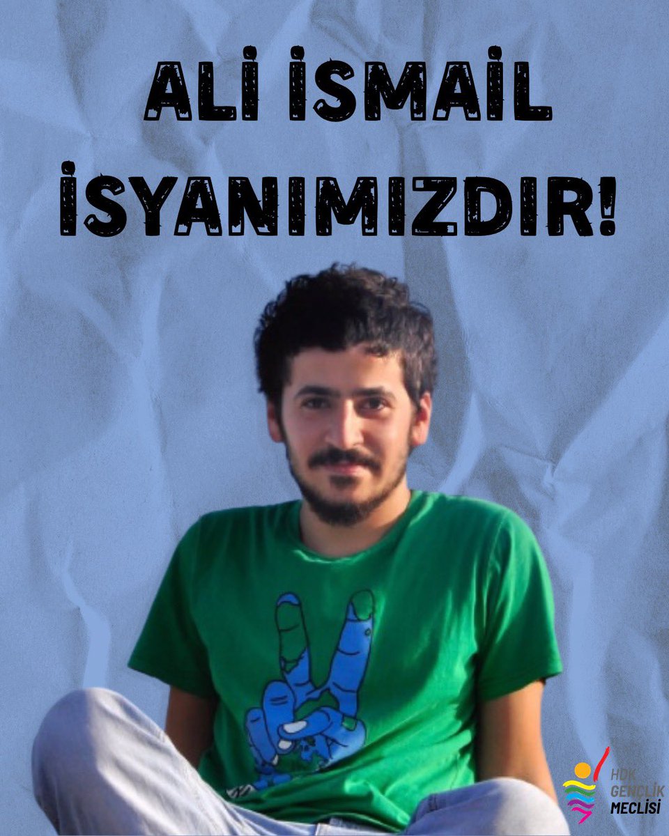 Ali İsmail Korkmaz, 19 yaşında düşlediği özgür dünya için eskimeyen bir gülüş ve sönmeyecek bir umut bıraktı. Bugün onun hiç yaşlanmayan doğum günü! 19 yaşındaki o duru heyecan, üniversite amfilerinde özgürlüğü arayan her seste yankılanmaya devam ediyor. İyi ki doğdun Ali İsmail!