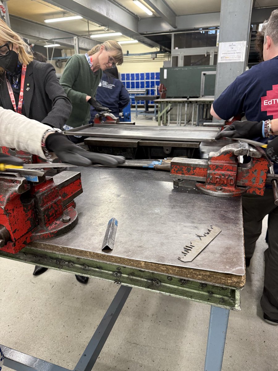 EscoladelTreball BCN tweet media