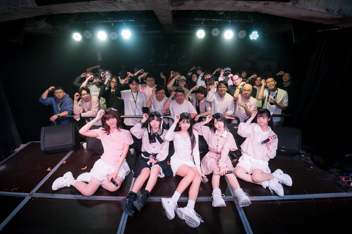 hakuchuyume's tweet photo. 🌟2026.03.13｜

白晝U:ME 定期公演「桜と白昼の約束」🌸
ご来場ありがとうございました！

ライブとじゃんけんゲームで
会場は笑顔でいっぱいでした✨

スペシャルゲスト
星瞳グレア  にも感謝！

次回定期公演は 4/10。
また会いましょう！

#白晝UME #hakuchuyume #白昼ume #台湾アイドル https://t.co/Qv7n7xqLib