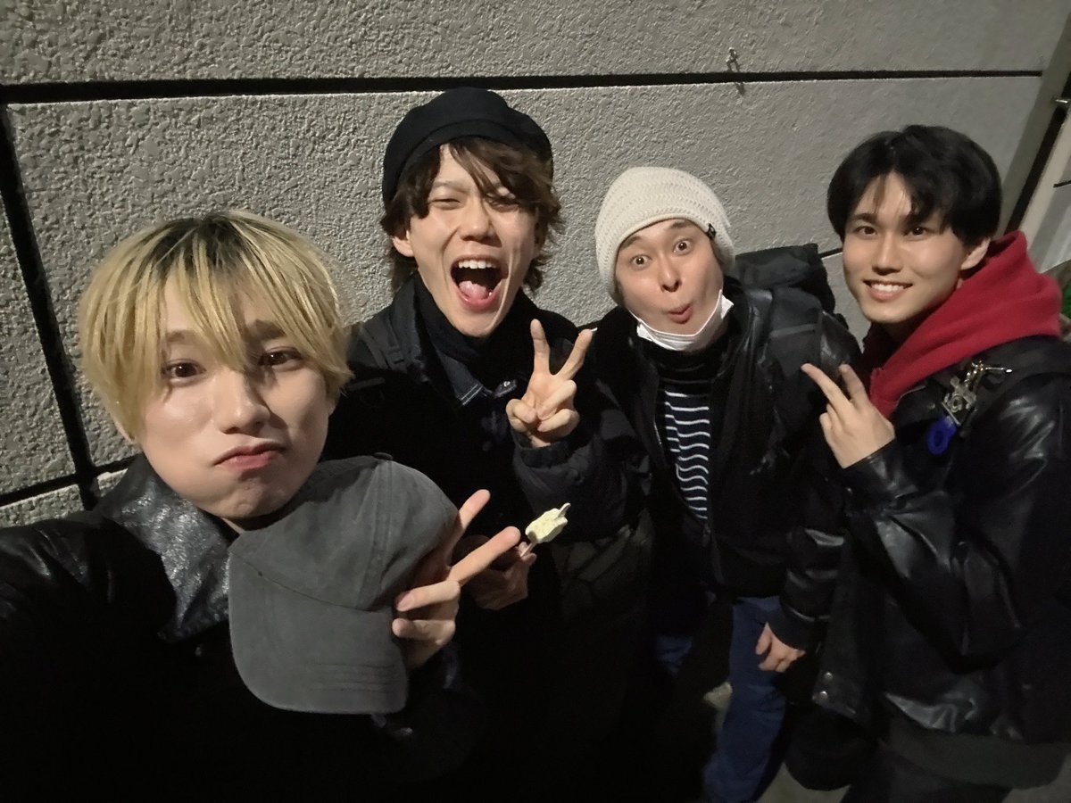 KeiYamaguchi_11's tweet photo. #文劇9
毎日ヘトヘト😤
でもあっという間に本番なのでまだまだ突き詰めていきますわよ。
あきら、TKさん、たまきと！ https://t.co/j117RUYVP7
