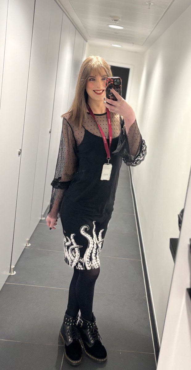 ElizaH64344's tweet photo. Hope you’re all having a wicked day ❤️ https://t.co/0JTUOI9PDs