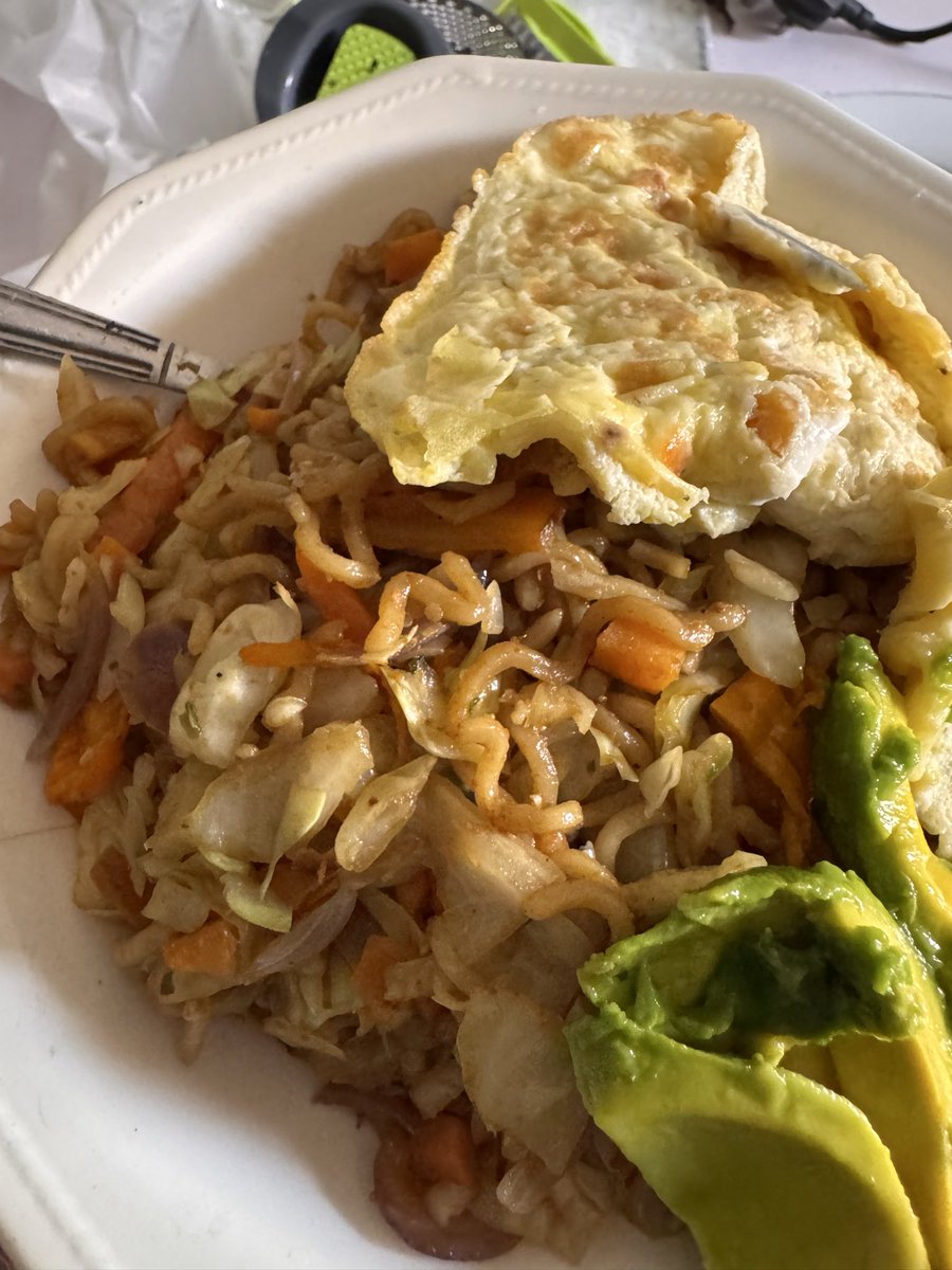 hippeehopee's tweet photo. My friends say I eat weird !

#Foodie https://t.co/9lzabppEhE