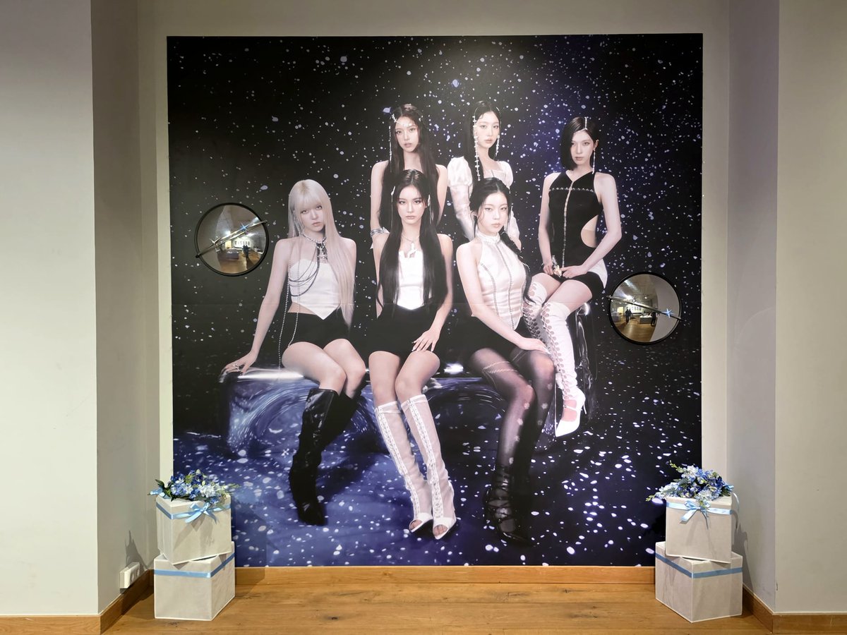 sokollab_uk's tweet photo. NSWER, the moment has arrived! 📢✨

The official NMIXX pop-up store for the ‘Episode 1: Zero Frontier’ tour is NOW OPEN in Amsterdam! 🇳🇱

Get ready to grab exclusive merch and immerse yourself in the world of NMIXX before and after the show.

📅 Open: 18 – 22 March only
📍 Location: 102 Rokin 🫶
#NMIXX #NSWER #ZeroFrontier #NMIXXinAmsterdam #PopUpStore
