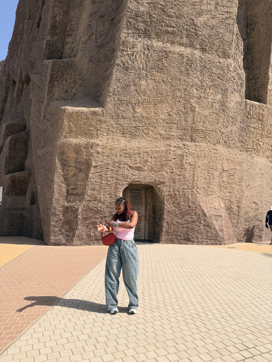 virtuousii's tweet photo. Exploring Senegal with my babe 🤭 https://t.co/z8bouhPj4B
