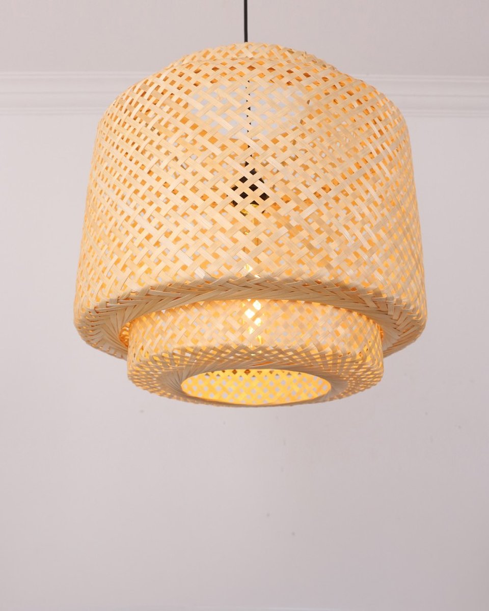 mylampconcept's tweet photo. Muson yağmurlarının yeşerttiği kaliteli bambulardan üretilen Sitrus Bambu Avize, bohem bir oturma odası, minimalist bir yatak odası ve İskandinav esintili bir salon oluşturmanızı sağlıyor. 3 farklı boy seçeneğiyle her mekâna hitap ediyor.

#MyLamp #Bambu #Avize #Aydınlatma #Aydınlatma