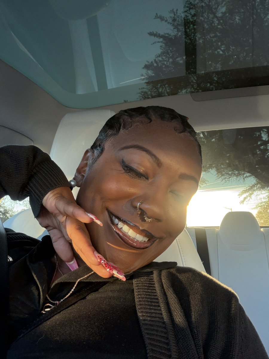 schelleyschell's tweet image. we are so byke!
#pixiecut