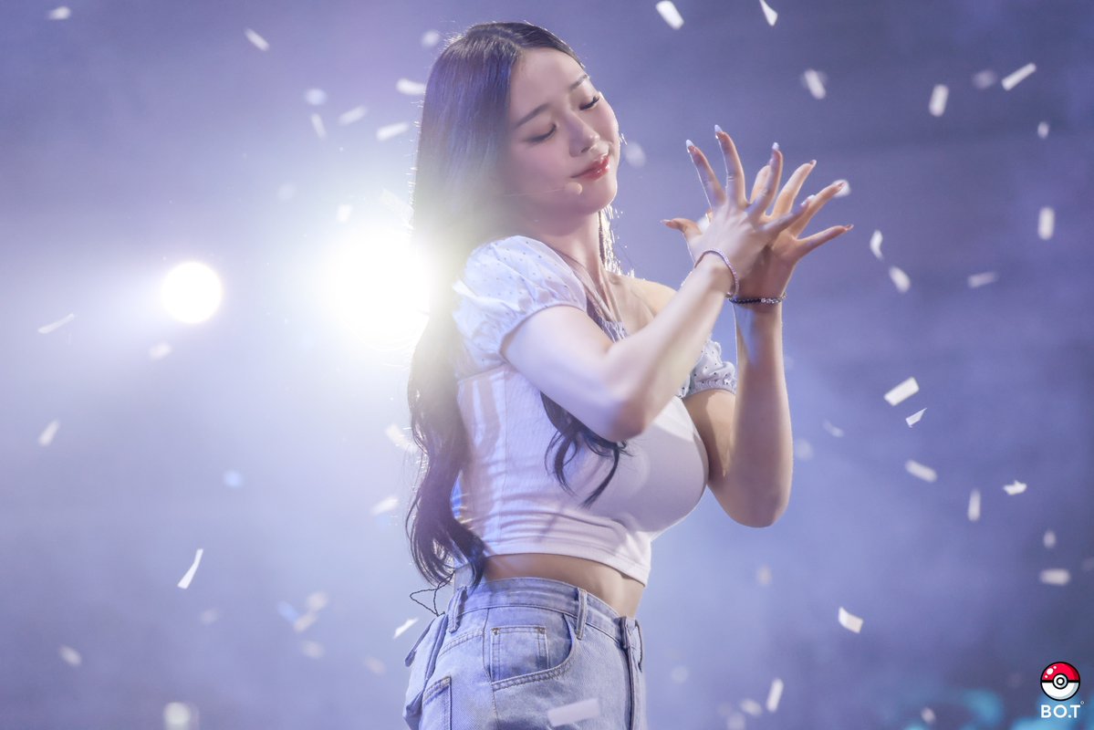 #tripleS #트리플에스 #김채연 
250712