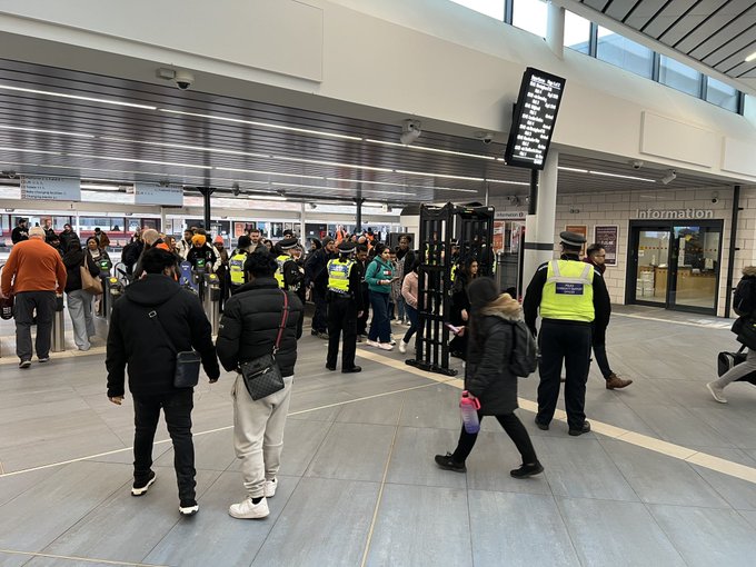 Safer Travel Police tweet media