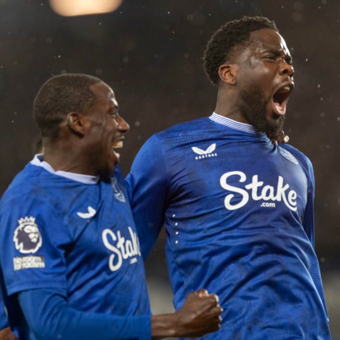 𝗧𝗵𝗲 𝗧𝗼𝗳𝗳𝗲𝗲 𝗕𝗹𝘂𝗲𝘀 tweet media