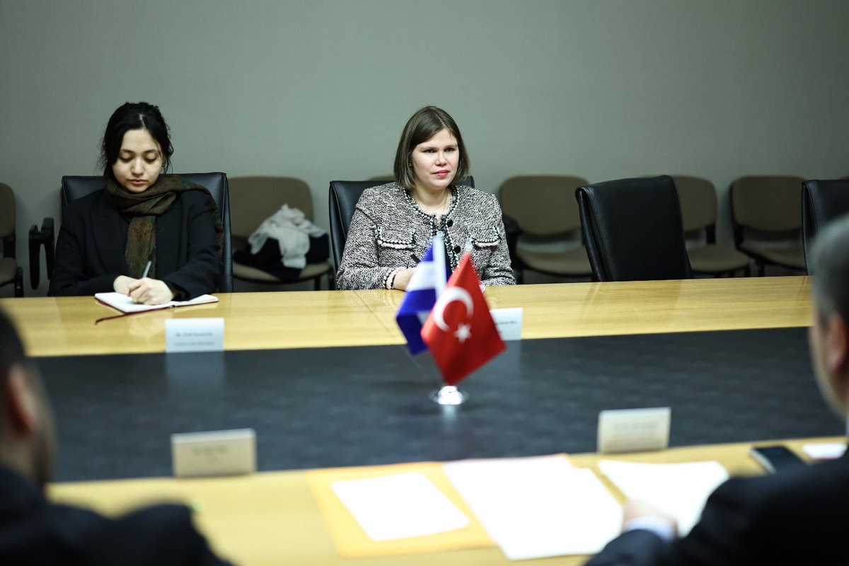 SirakayaZafer's tweet photo. 📍AK Parti Genel Merkez

Nikaragua’nın Ankara Büyükelçisi Tatiana Daniela García Silva’yla Türkiye ile Nikaragua arasındaki dostane ilişkilerin geliştirilmesi, karşılıklı iş birliği imkanlarının artırılması ve küresel meseleler üzerine görüştük. https://t.co/aFMTpFmsML