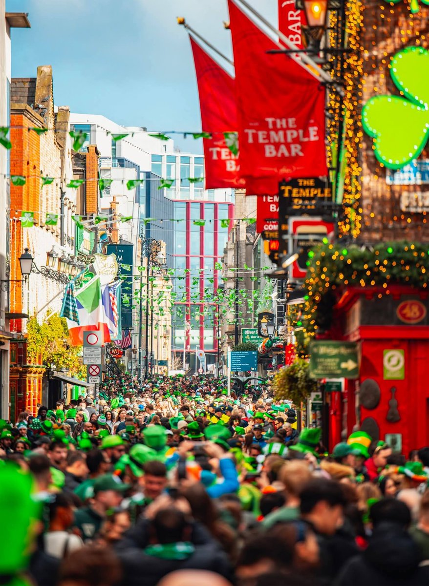 ThisIsIreland3's tweet image. ☘️ Here are a few photos from yesterday ☘️
A great time was had by all 🇮🇪

It was absolutely amazing to see so many happy faces 💚💚

#Stpatricksday #Ireland #Parades #Irish #Green