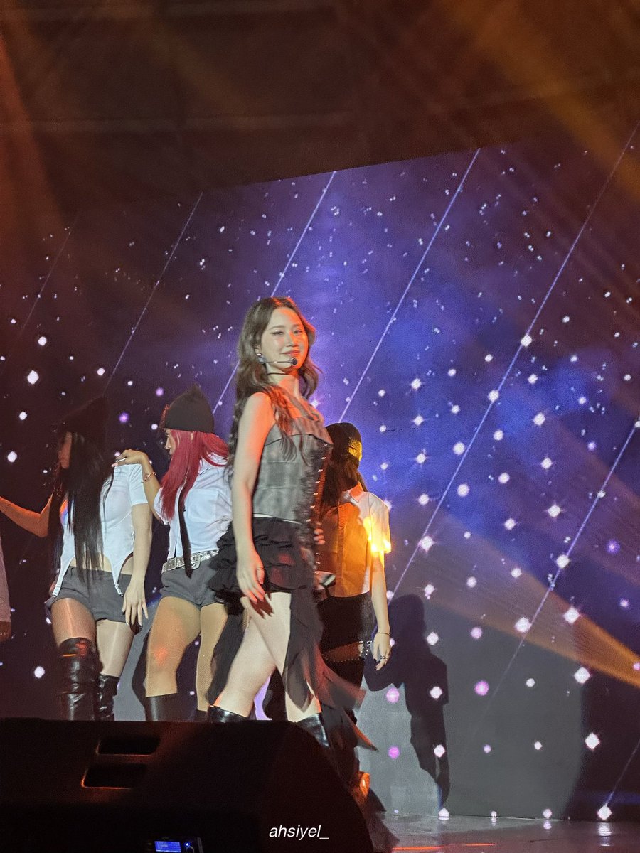 ahsiyel_'s tweet photo. HIIII 🥹🥹 hope to see you again soon on your bday fan meeting!! mahal ko kayong dalawa 🤍

@Kaosupassara9 @janeeeyeh https://t.co/EIhUaqsRcV