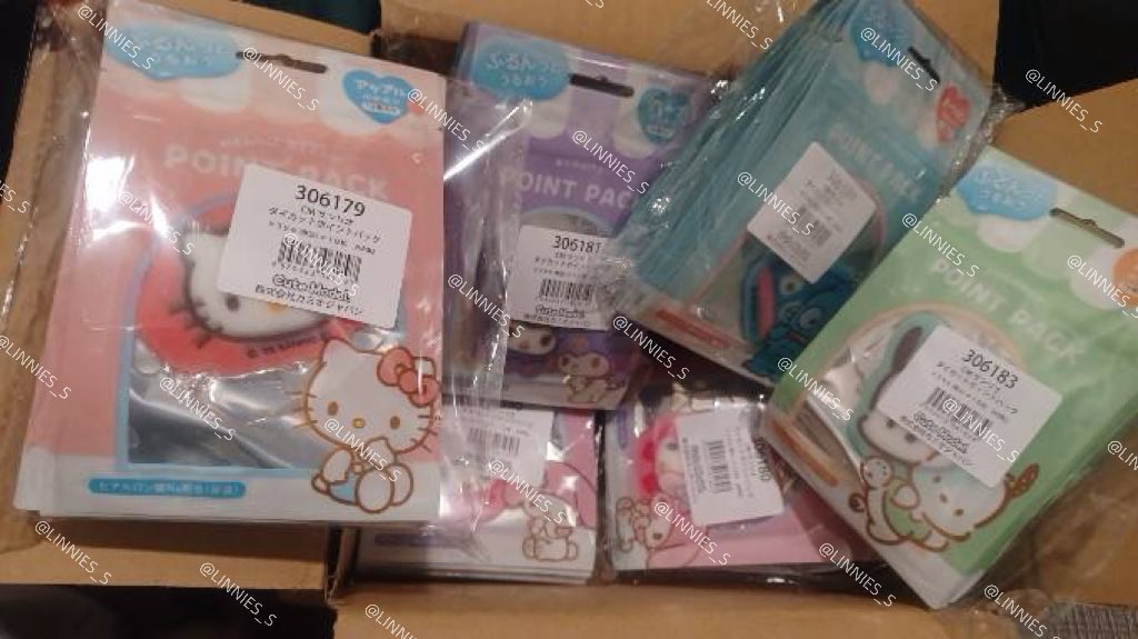 linnies_S's tweet photo. ฝากรีหน่อยค่า🥺🙏🏻

mask pad 150฿ (1แพคมี10ชิ้น)
มีลาย kitty kuromi mymelody pochacco hangyo

มีลายละ 10แพคนะคะ มายเมมี 20แพค
สินค้ากำลังรอส่งกลับไืทยวีคหน้า✈️

สั่งทาง dm ได้เลยค่า 

#ตลาดนัดsanrio #sanrio https://t.co/LK3N2zNpWL