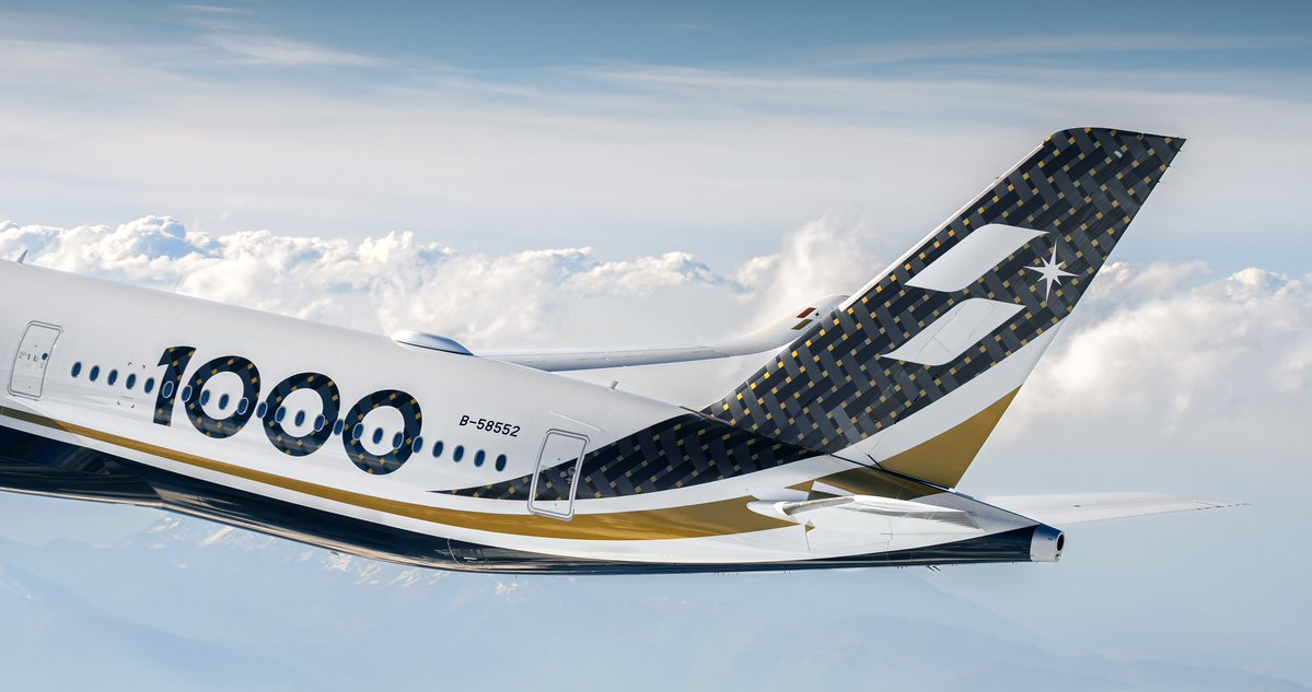 starluxjapan's tweet image. #A350_1000 B-58552 デリバリー！
初号機と同じ“1000”塗装をまとった2号機が、台北に到着しました🛬

今回のデリバリーに先駆け #STARLUX の同型機として初の空撮ミッションを実施。迫力の姿は starlux.link/8ud23u よりご覧ください✨